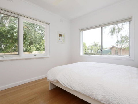 DROMANA BEACH SHACK... - Yamba Accommodation 4
