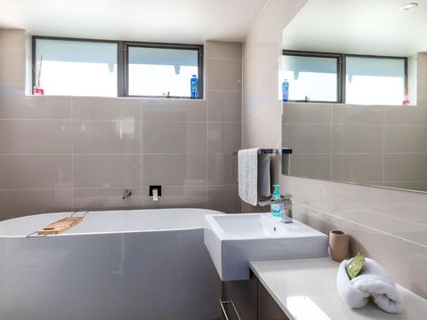 Serenity Shores (by Jervis Bay Rentals) - Yamba Accommodation 2