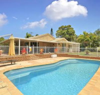 Hook Wine  Sinker Hervey Bay - Yamba Accommodation