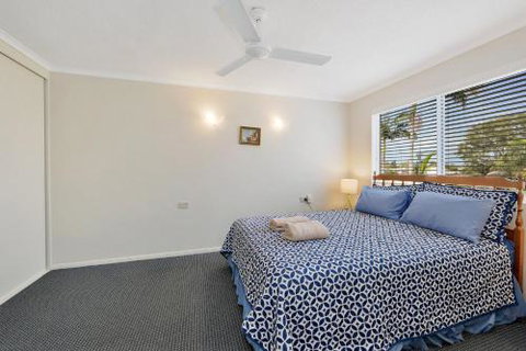 Bikinis & Martinis At Points North - Yamba Accommodation 4