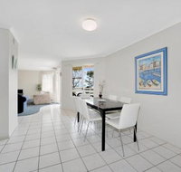 Bikinis  Martinis at Points North - Yamba Accommodation