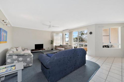 Bikinis & Martinis At Points North - Yamba Accommodation 6