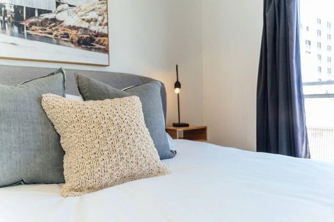 Nirvana On Gray Netflix WiFi Nespresso & More - Yamba Accommodation 4