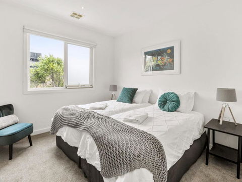 BANGALOW MORNINGTON - Yamba Accommodation 3