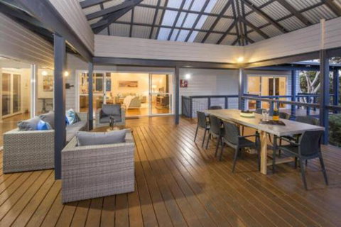 EeBee House - Yamba Accommodation 4