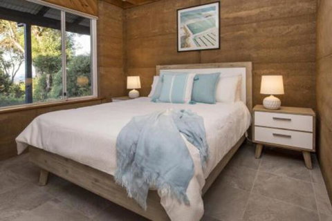 EeBee House - Yamba Accommodation 2
