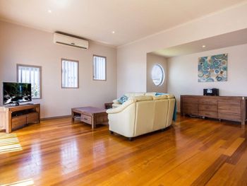 Beach House On Katherine Circuit - Yamba Accommodation 0
