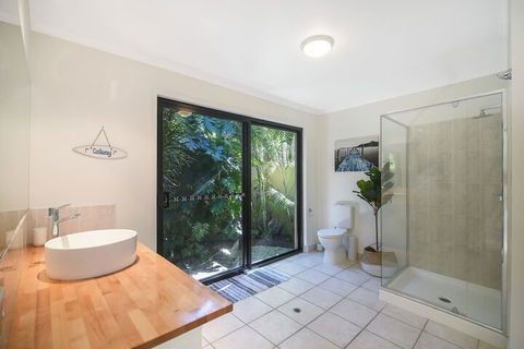 Home Away From Home, 38 Redwood Avenue, Marcus Beach, Noosa Area - Yamba Accommodation 5
