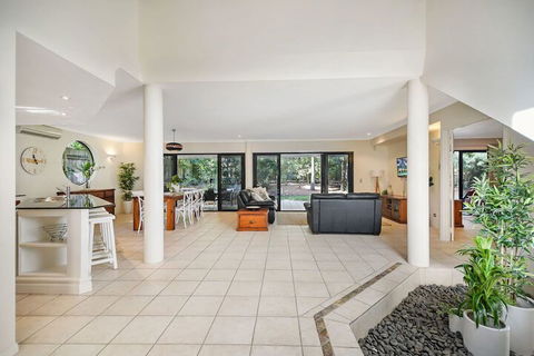 Home Away From Home, 38 Redwood Avenue, Marcus Beach, Noosa Area - Yamba Accommodation 3