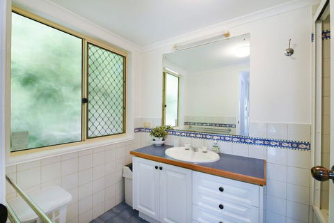 Blue Haven - 7 Egret Street - Yamba Accommodation 3