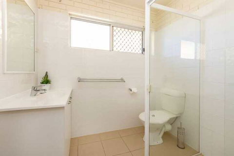 Lyrona - 3/35 Avocet Parade - Yamba Accommodation 6