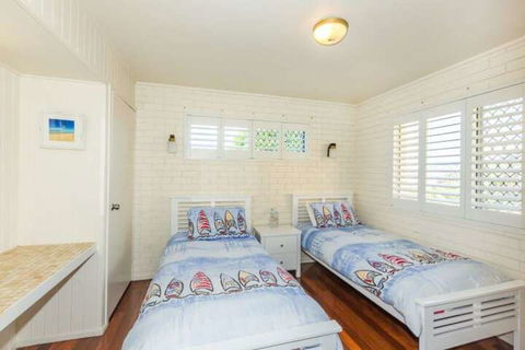 Lyrona - 3/35 Avocet Parade - Yamba Accommodation 7