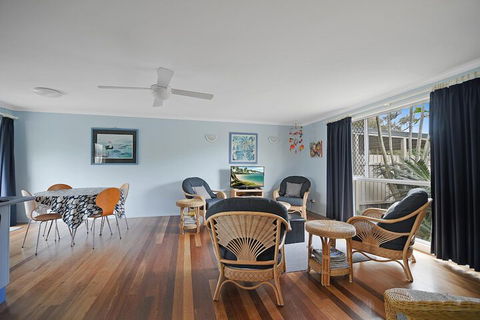 Allamanda Sands - 23 Oriole Avenue - Yamba Accommodation 5