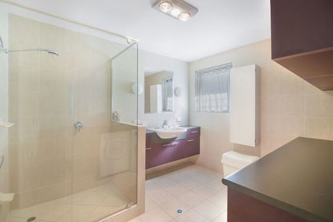 Unit 3 At 4 Pelican Street, Peregian Beach, Noosa Shire - Yamba Accommodation 2