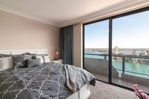 Milsons Point Apartment With Harbour Bridge Views - Yamba Accommodation 5