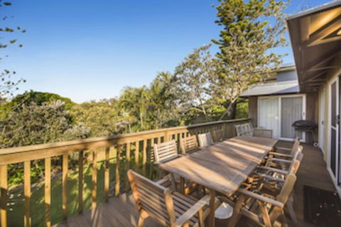 Summer Place - 24 Shearwater Street - Yamba Accommodation 0