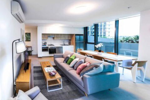 Incredible Riverside Apartment In Brisbane - Yamba Accommodation 0