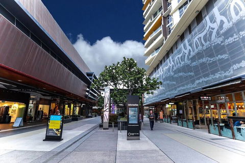 Incredible Riverside Apartment In Brisbane - Yamba Accommodation 1
