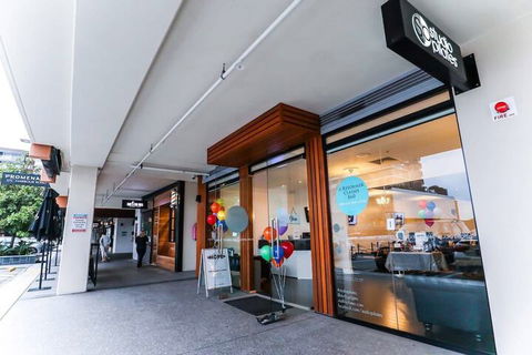 Incredible Riverside Apartment In Brisbane - Yamba Accommodation 2
