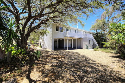 Piccolo Peregian - Pet Friendly- Peregian Beach, QLD - Yamba Accommodation 1