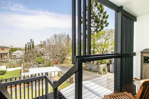 Architecturally Designed Studio 10 Minutes To CBD - Yamba Accommodation 7