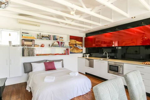 Architecturally Designed Studio 10 Minutes To CBD - Yamba Accommodation 1