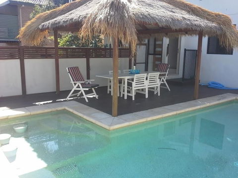 Minutes Walk To Peregian Beach & Surf! Unit 1 / 28 Pelican Street - Yamba Accommodation 2