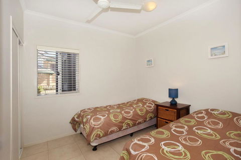 Unit 2 On The Park Coolum Beach - Yamba Accommodation 4