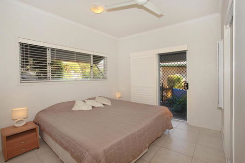 Unit 2 On The Park Coolum Beach - Yamba Accommodation 6