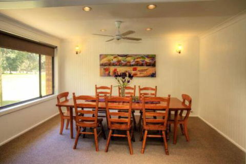 SEABREEZE - Yamba Accommodation 3