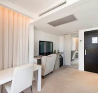 The Nest - Trendy Studio near Center with Roof Terrace - Yamba Accommodation