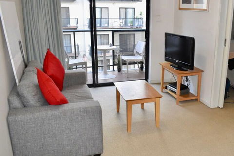 Convenient City Aprt For 2 W / Pool Gym Tennis Court - Yamba Accommodation 4