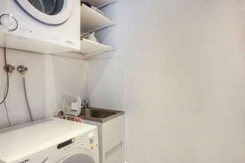 Spacious 2 Bedroom Apartment In Ascot With Large Private Garden - Yamba Accommodation 6
