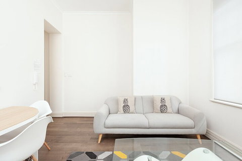 Stunning Sydney Home 2 - Yamba Accommodation 2