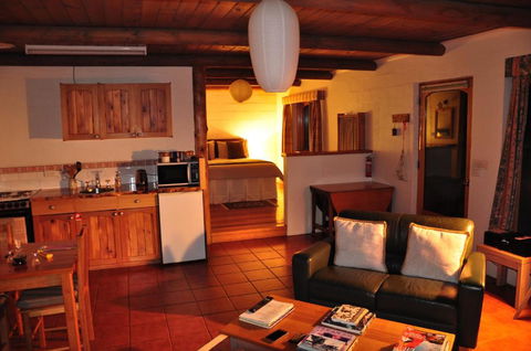 Herons Rise Vineyard Accommodation - Yamba Accommodation 4