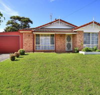 Kingfisher Pet Friendly 10 Mins to Hyams Beach - Yamba Accommodation