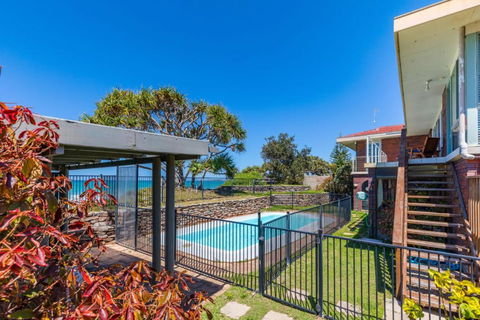 Captains Quarters - Yamba Accommodation 5