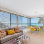 Captains Quarters - Yamba Accommodation 0
