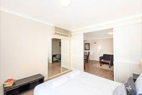 Perth West End Apartment 504 - Yamba Accommodation 6
