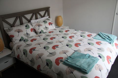 Warnbro Beach Family Accommodation - Yamba Accommodation 7
