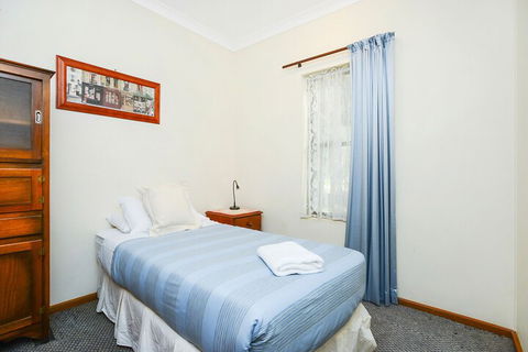 Kestrel Lodge - Yamba Accommodation 4