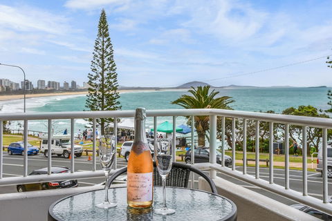 2 BDRM Beach Apartment BILGOLA4 - Yamba Accommodation 5