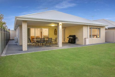 Fairway Isle - Yamba Accommodation 2