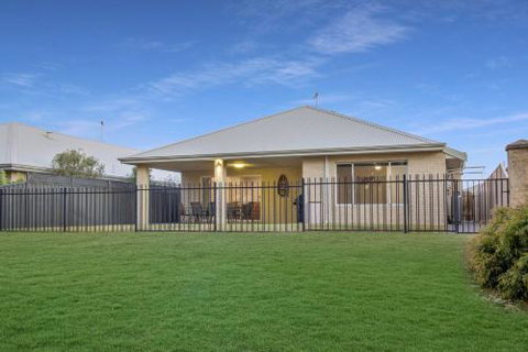 Fairway Isle - Yamba Accommodation 3