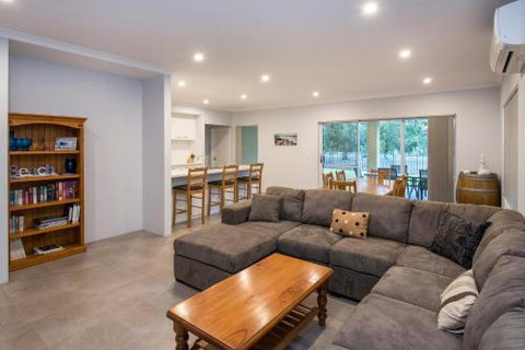 Fairway Isle - Yamba Accommodation 0