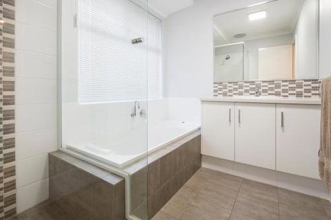 Fairway Isle - Yamba Accommodation 1