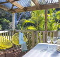 MOLLYMOOK BEACH COTTAGE - Yamba Accommodation