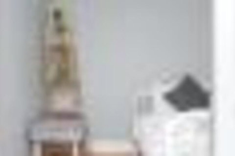 City Central Sleek 3 Bedroom Apartment - Yamba Accommodation 4