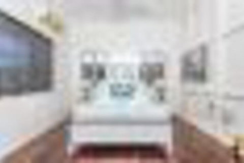 Boutique City Queenslander - Yamba Accommodation 6