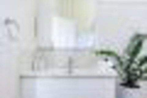 Boutique City Queenslander - Yamba Accommodation 5